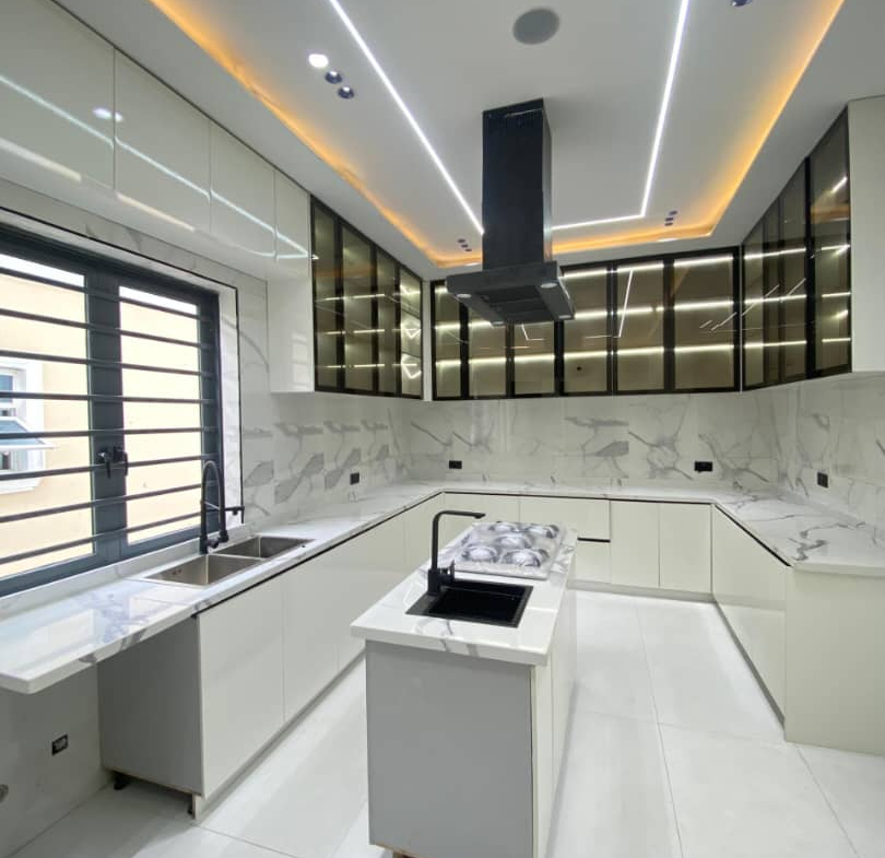 5 Bedroom Fully-Detached Duplex with BQ & Indoor Pool