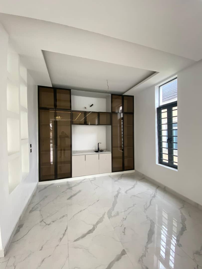 5 Bedroom Fully-Detached Duplex with BQ & Indoor Pool
