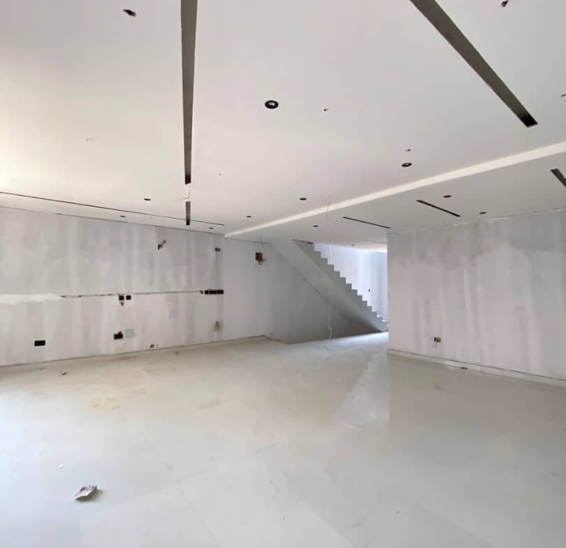 4-BEDROOM TERRACED DUPLEX + BQ