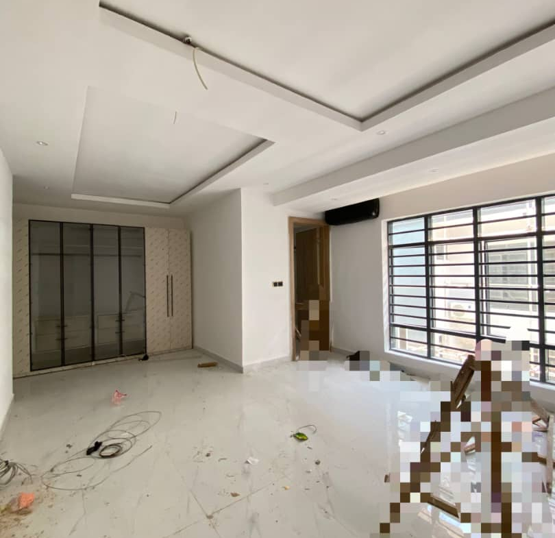 4-BEDROOM TERRACED DUPLEX + BQ