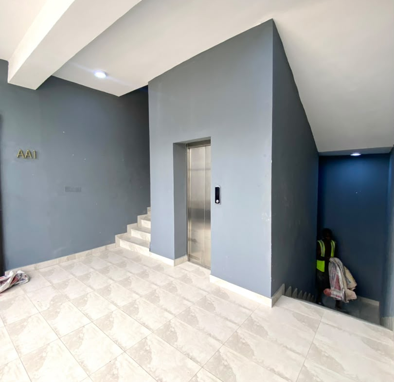 4 BEDROOM APARTMENT WITH ELEVATOR