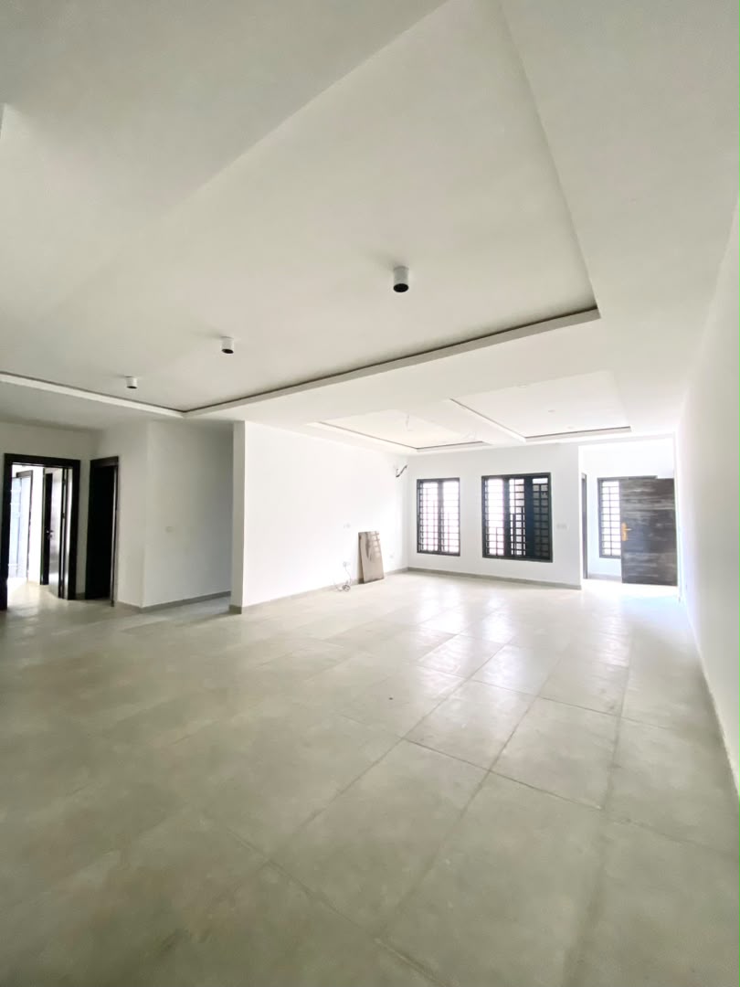 zivo6 4 BEDROOM APARTMENT WITH ELEVATOR