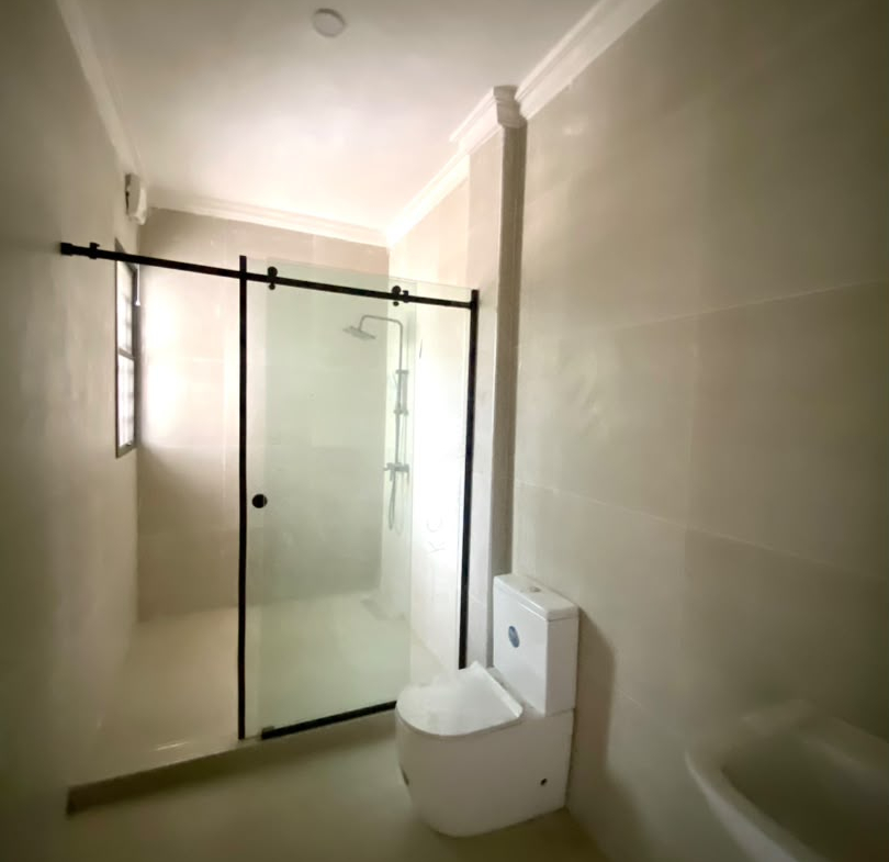 4 BEDROOM APARTMENT WITH ELEVATOR